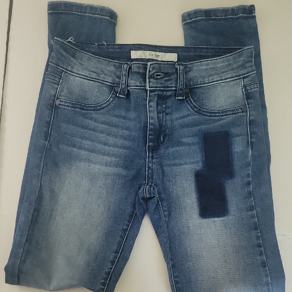 Joe's Jeans Classic Blue Denim With Dark Patch Work Detail.  Size 0